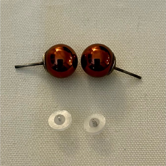 Vintage Copper Ball Stud Earrings - Picture 10 of 16